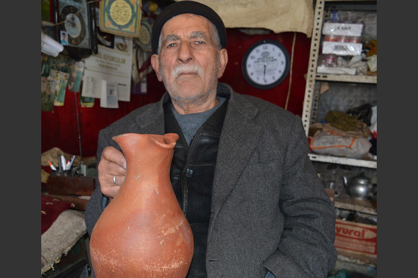 Çömlekçilik sanatı gelişen sanayiye yenik düştü Çömlekçilik sanatı gelişen sanayiye yenik düştü